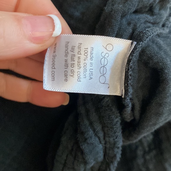 9Seed black popover gauzy top - Picture 5 of 8